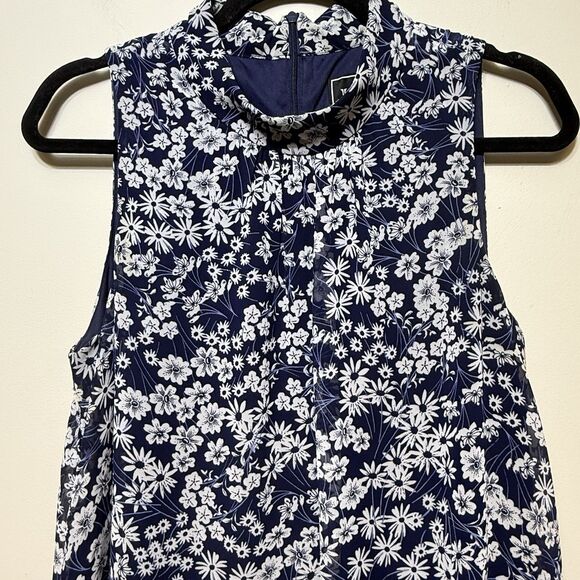 JH Collectibles Dresses & Skirts - JH Collectibles Blue White Floral Sleeveless High Neck Shift Dress A-line Sz 10